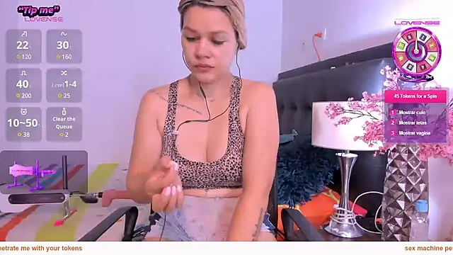 Snapshot of daniela_beauty chatting on May 2026 01:19:01 PM daniela beauty online show from May 2026 01:19:01 PM