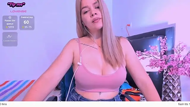 Snapshot of daniela_beauty chatting on March 2026 05:14:01 PM daniela beauty online show from March 2026 05:14:01 PM