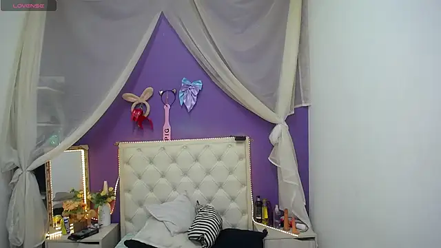 Snapshot of Ingrid_Casas chatting on February 2025 11:13:01 PM Ingrid Casas online show from February 2025 11:13:01 PM