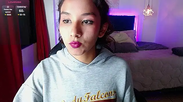 Snapshot of PoisonIvy15_ chatting on January 2025 02:45:02 AM PoisonIvy15 online show from January 2025 02:45:02 AM