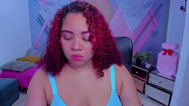 Snapshot of AngelaCoffee chatting on November 2025 02:37:02 AM AngelaCoffee online show from November 2025 02:37:02 AM