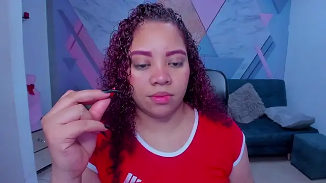 Snapshot of AngelaCoffee chatting on December 2025 03:41:01 AM AngelaCoffee online show from December 2025 03:41:01 AM