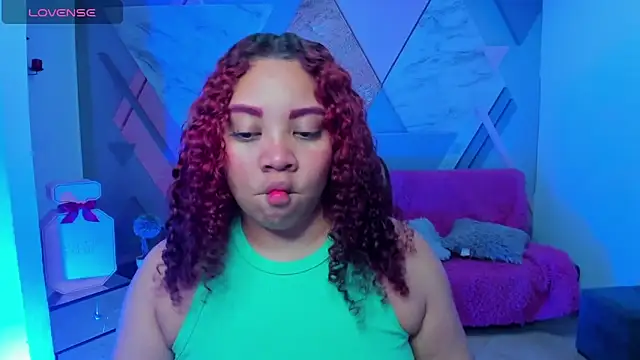 Snapshot of AngelaCoffee chatting on November 2025 02:50:02 AM AngelaCoffee online show from November 2025 02:50:02 AM