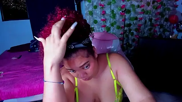 Snapshot of AngelaCoffee chatting on June 2026 02:06:02 AM AngelaCoffee online show from June 2026 02:06:02 AM