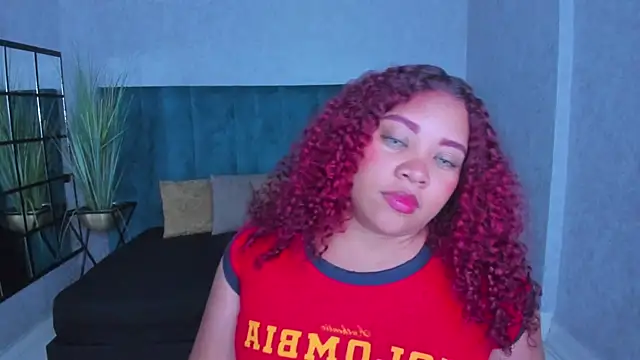 Snapshot of AngelaCoffee chatting on June 2026 02:40:01 AM AngelaCoffee online show from June 2026 02:40:01 AM