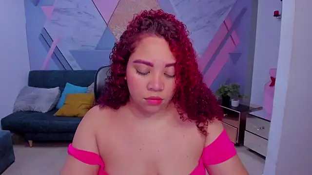 Snapshot of AngelaCoffee chatting on November 2025 03:39:02 AM AngelaCoffee online show from November 2025 03:39:02 AM