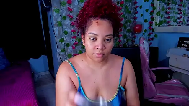 Snapshot of AngelaCoffee chatting on June 2026 01:28:02 AM AngelaCoffee online show from June 2026 01:28:02 AM