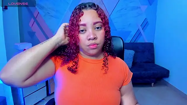 Snapshot of AngelaCoffee chatting on October 2025 03:28:01 AM AngelaCoffee online show from October 2025 03:28:01 AM