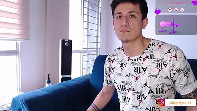 ashely ryan24 online show from November 2025 05:39:01 PM