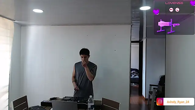 ashely ryan24 online show from November 2025 07:06:01 PM