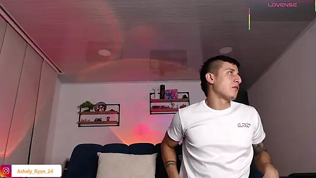 ashely ryan24 online show from March 2026 11:52:01 PM