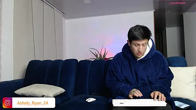 Snapshot of ashely_ryan24 chatting on February 2025 11:55:02 PM ashely ryan24 online show from February 2025 11:55:02 PM