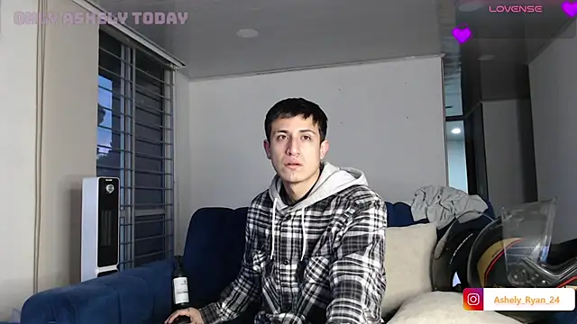 ashely ryan24 online show from November 2025 10:47:02 PM