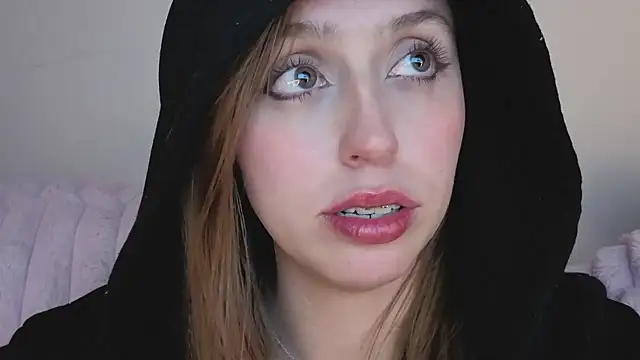 Snapshot of SofiaGc chatting on January 2026 03:54:02 AM SofiaGc online show from January 2026 03:54:02 AM