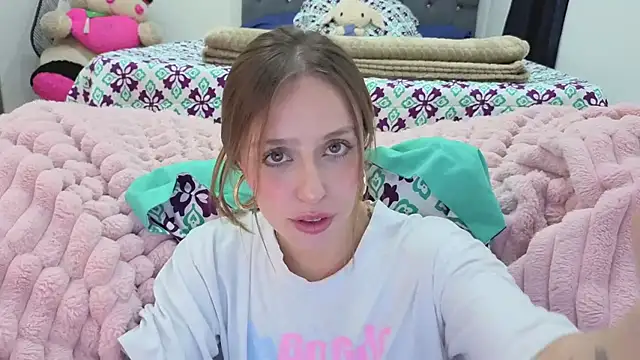 Snapshot of SofiaGc chatting on February 2026 03:35:02 AM SofiaGc online show from February 2026 03:35:02 AM