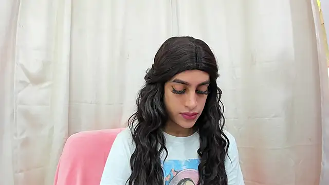 Snapshot of _cat_18 chatting on March 2025 02:17:01 PM  cat 18 online show from March 2025 02:17:01 PM