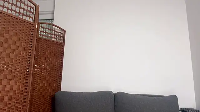 Snapshot of Caliiie-of chatting on November 2025 07:00:02 AM Caliiie-of online show from November 2025 07:00:02 AM