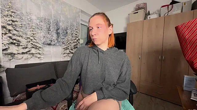 Snapshot of Caliiie-of chatting on December 2025 07:29:01 AM Caliiie-of online show from December 2025 07:29:01 AM