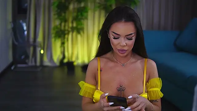 MissKiarra online show from March 2025 04:47:02 AM