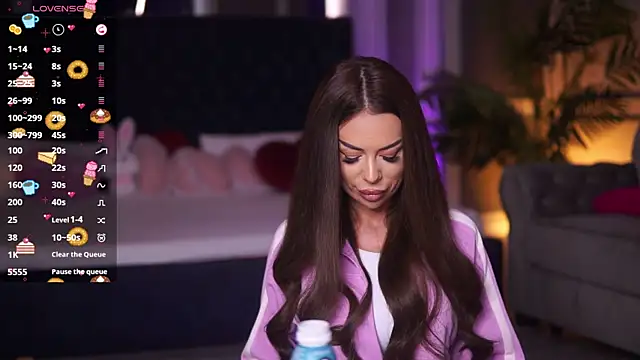 MissKiarra online show from October 2025 09:22:01 AM