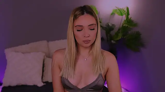 Jessielle online show from November 2025 04:35:02 AM