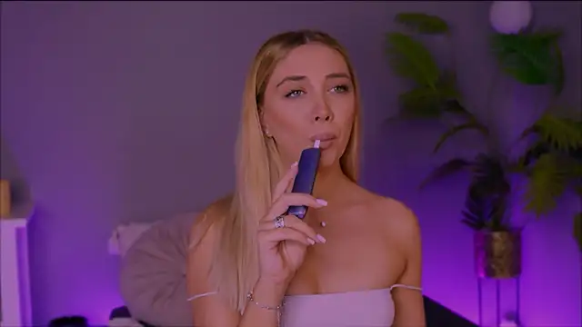 Jessielle online show from November 2025 02:01:01 PM