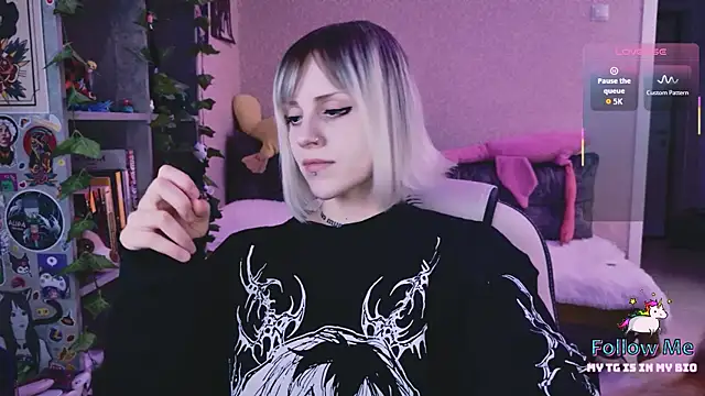 NaniMoore online show from April 2026 08:16:02 PM