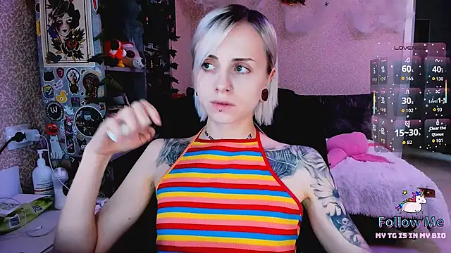 NaniMoore online show from November 2025 09:14:01 PM