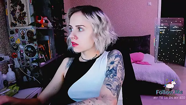 NaniMoore online show from December 2025 08:34:02 PM