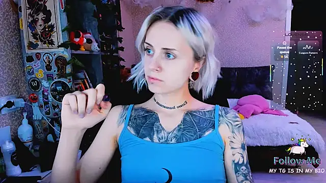 NaniMoore online show from November 2025 08:31:01 PM