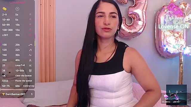 Snapshot of Thayssa_ross chatting on April 2026 02:57:01 PM Thayssa ross online show from April 2026 02:57:01 PM