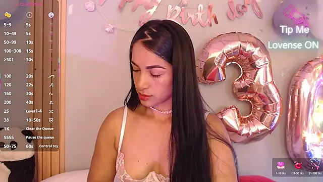 Snapshot of Thayssa_ross chatting on April 2026 02:46:01 PM Thayssa ross online show from April 2026 02:46:01 PM