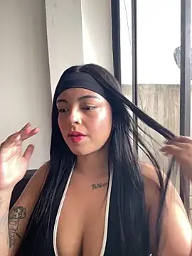 Dulce-diosa online show from February 2026 08:30:01 PM