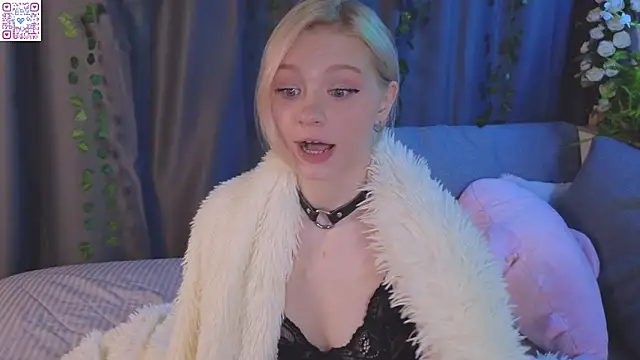 Snapshot of Moonlight_Mia chatting on May 2026 10:59:01 PM Moonlight Mia online show from May 2026 10:59:01 PM