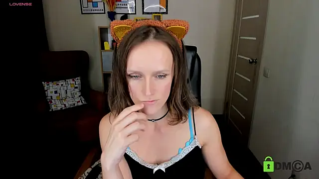 Snapshot of FrancescaCollins chatting on October 2025 03:46:01 PM FrancescaCollins online show from October 2025 03:46:01 PM