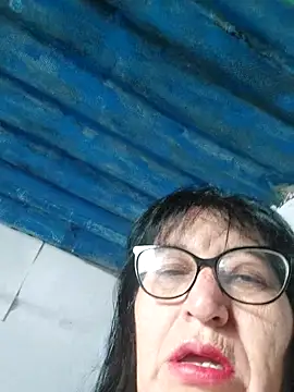 clarita 01 online show from November 2025 12:16:01 PM