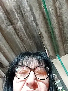 Snapshot of clarita_01 chatting on October 2025 11:00:01 AM clarita 01 online show from October 2025 11:00:01 AM
