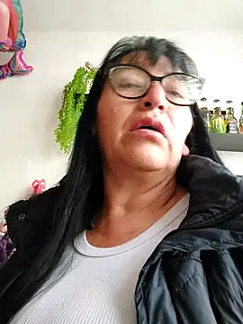 Snapshot of clarita_01 chatting on September 2025 01:40:02 PM clarita 01 online show from September 2025 01:40:02 PM