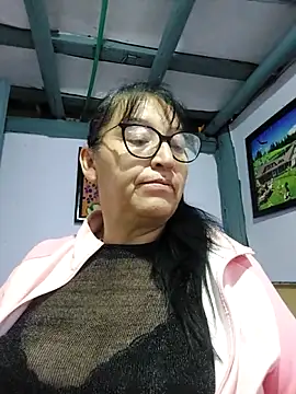 clarita 01 online show from November 2025 12:38:02 PM