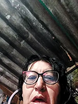 clarita 01 online show from November 2025 11:14:02 AM