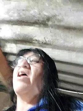 clarita 01 online show from November 2025 11:25:02 AM