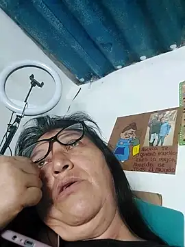 Snapshot of clarita_01 chatting on June 2026 02:33:01 PM clarita 01 online show from June 2026 02:33:01 PM