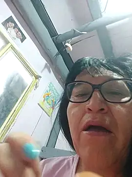 Snapshot of clarita_01 chatting on June 2026 11:05:01 AM clarita 01 online show from June 2026 11:05:01 AM