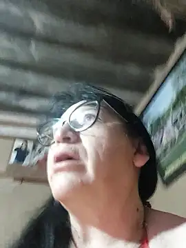 clarita 01 online show from November 2025 11:36:01 AM