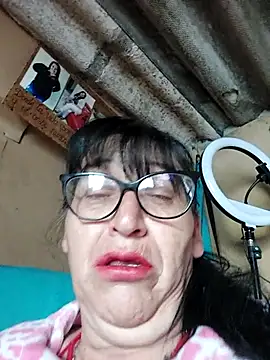 clarita 01 online show from November 2025 11:42:01 AM