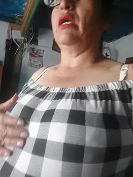 clarita 01 online show from April 2026 12:39:01 PM