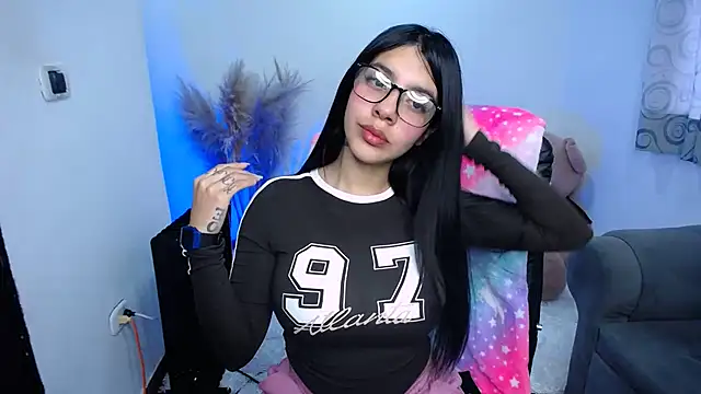 Snapshot of Alin_Aly chatting on November 2025 02:43:01 PM Alin Aly online show from November 2025 02:43:01 PM