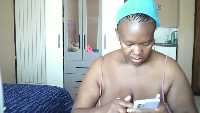 XXXGIANTBOOBS online show from September 2025 08:16:01 AM