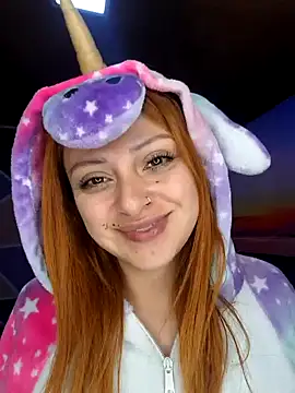 Emmily Walker online show from November 2025 03:34:02 PM