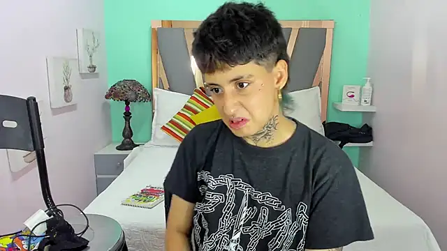 Snapshot of Ethan_lennox chatting on December 2025 07:52:02 PM Ethan lennox online show from December 2025 07:52:02 PM